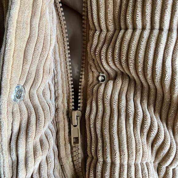7 for All Mankind Women's Corduroy Cropped Puffer Jacket Tan Brown | Size S - Picture 3 of 9